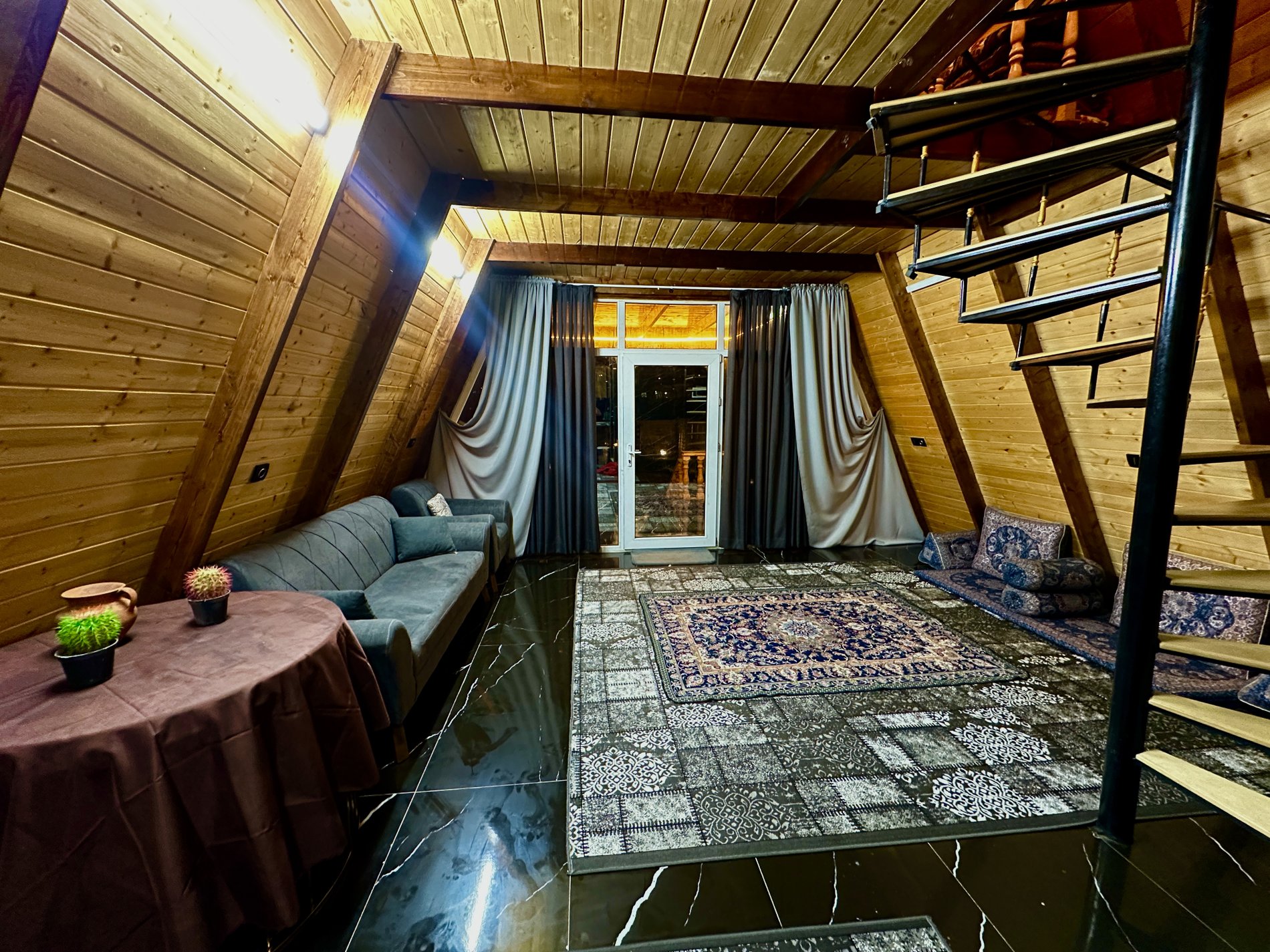 کلبه یک خوابه سوییسی سهیل