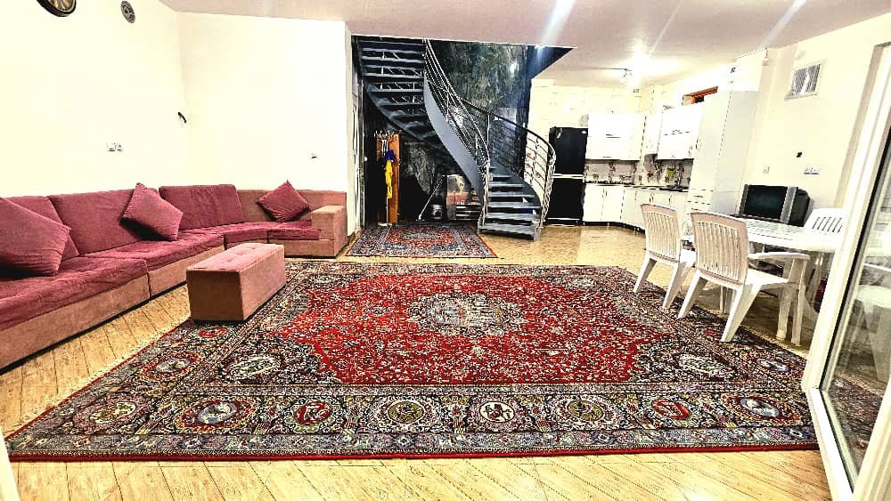 ویلا یک خوابه استخردار آبگرم باغ بهادران 1