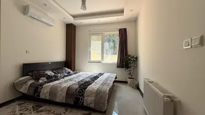 ویلا سه خوابه جنگلی استخردار آبگرم رزلند