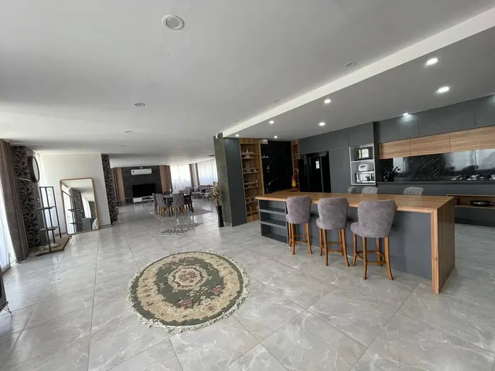 ویلا پنج خوابه دوبلکس عمارت لیام