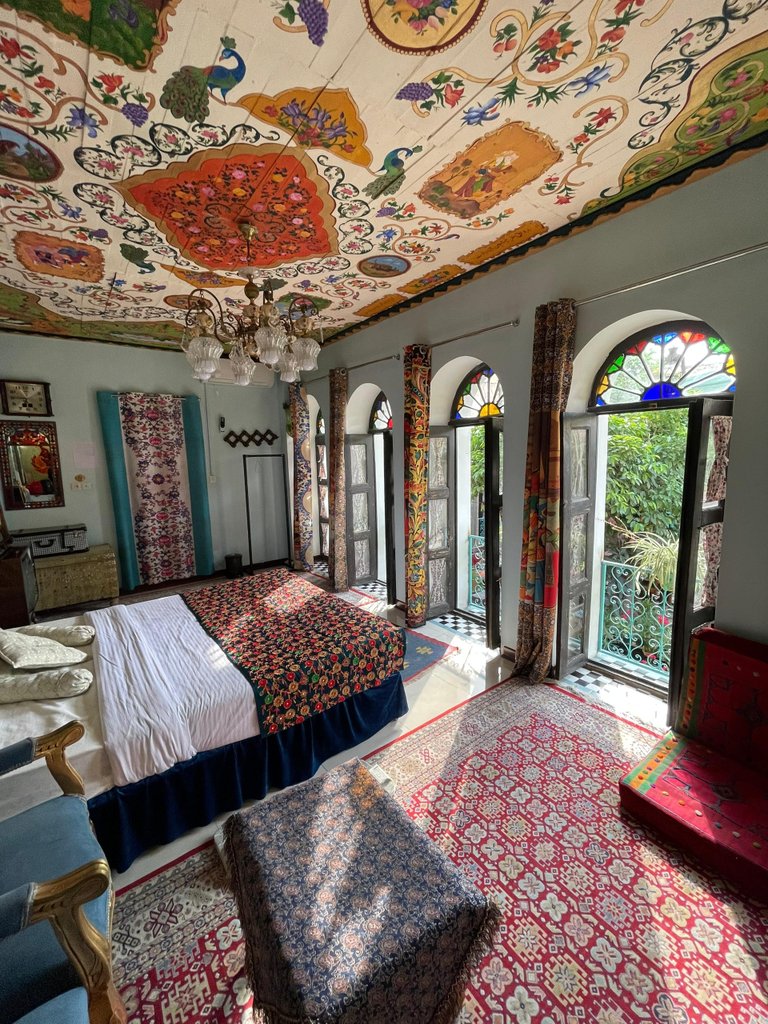 اقامتگاه سنتی ترنجستان - واحد دو تخته دبل آینه شاه نشین