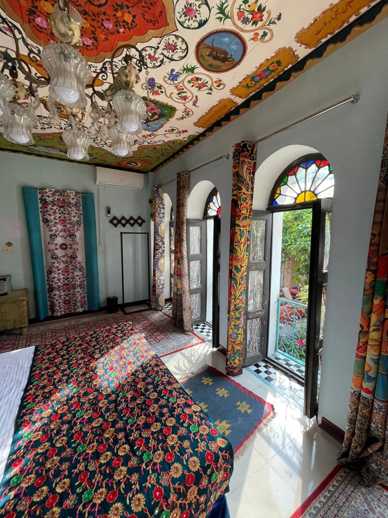 اقامتگاه سنتی ترنجستان - واحد دو تخته دبل آینه شاه نشین