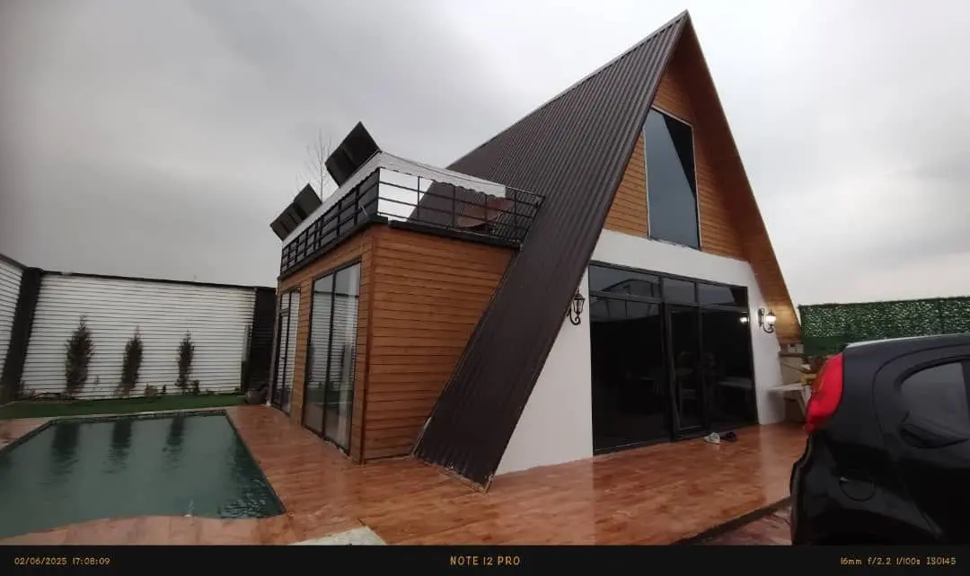 کلبه دوخوابه سوئیسی مقیم