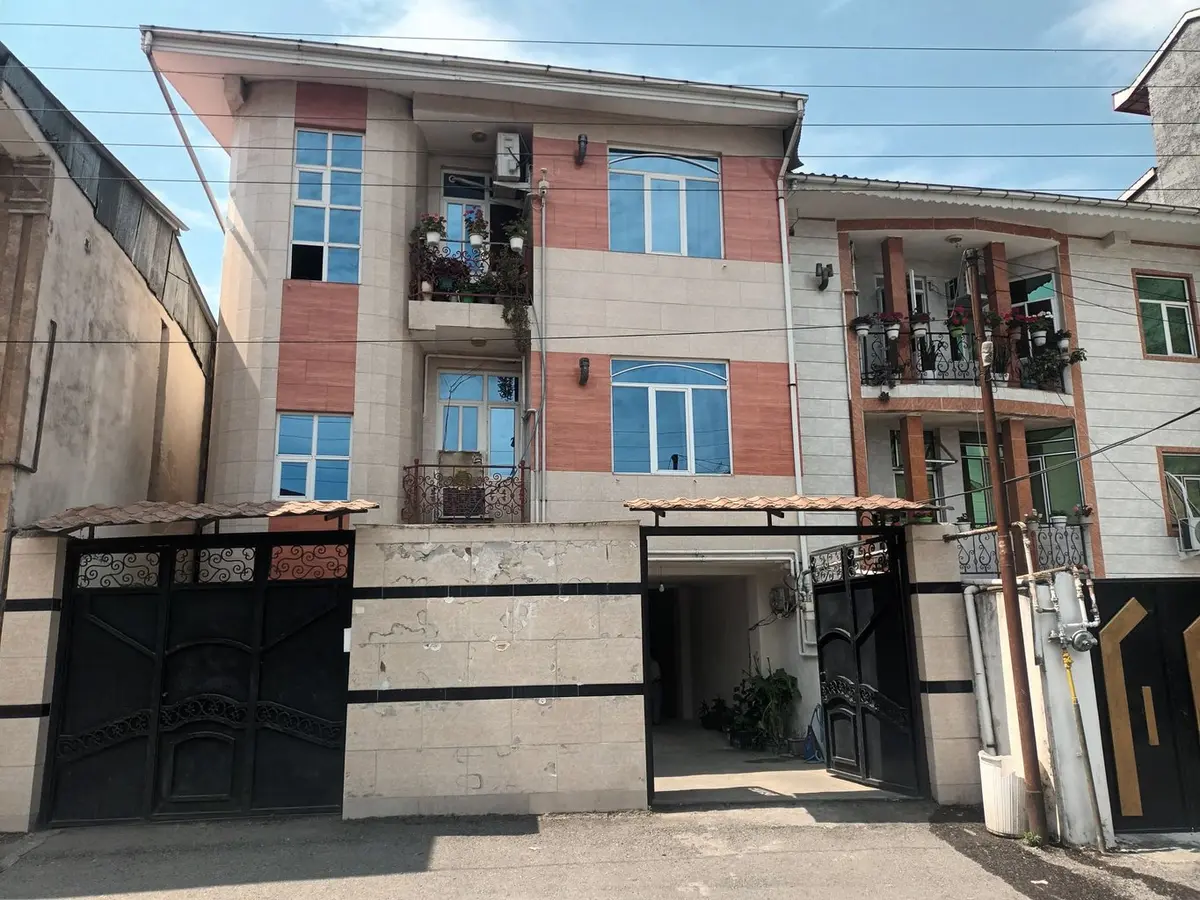 آپارتمان دوخوابه ستاره سرخ