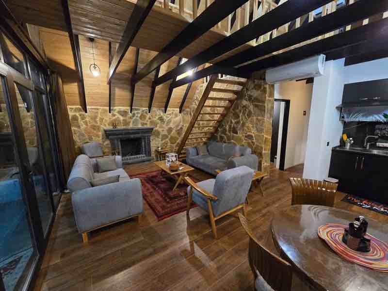 کلبه دوخوابه استخردارکلوز آپ - انتخاب عنوان تصویر