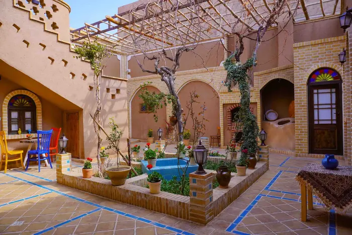 بوم گردی شب نشین کویر - واحد بهارستان