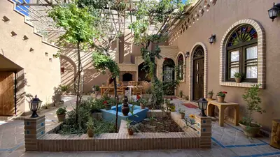 بومگردی شب نشین کویر - واحد بهارستان