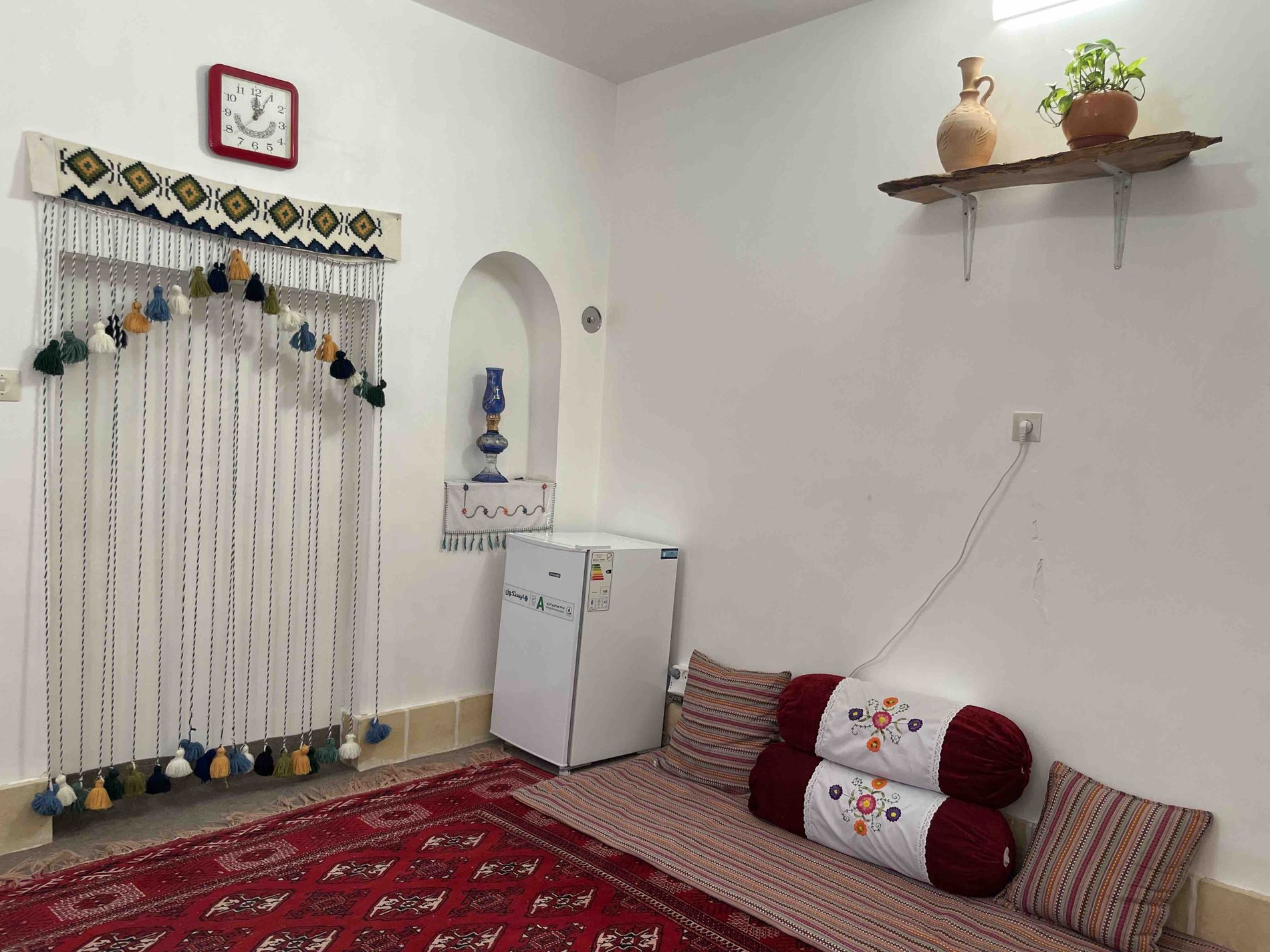 شب نشین کویر واحد نگارستان