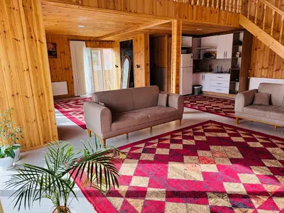 ویلا دوخوابه چوبی برکه 2