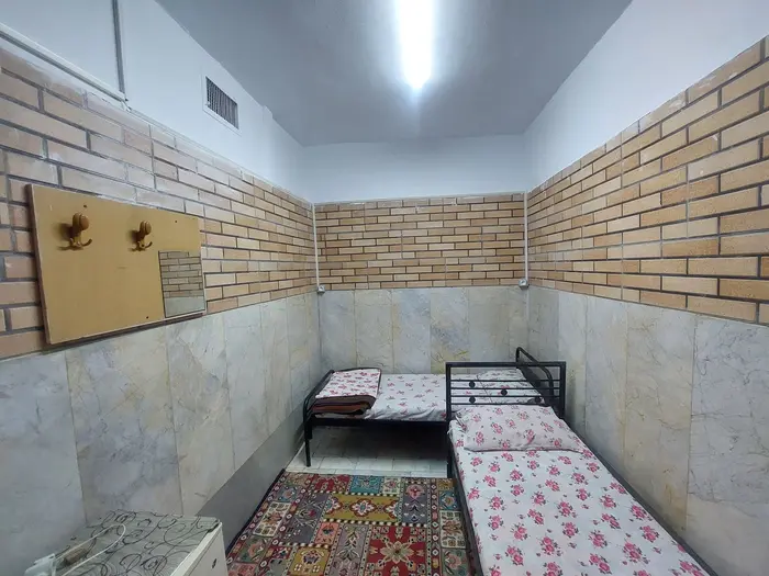 مسافرخانه نادر - واحد دوتخته 5 ناصرخسرو