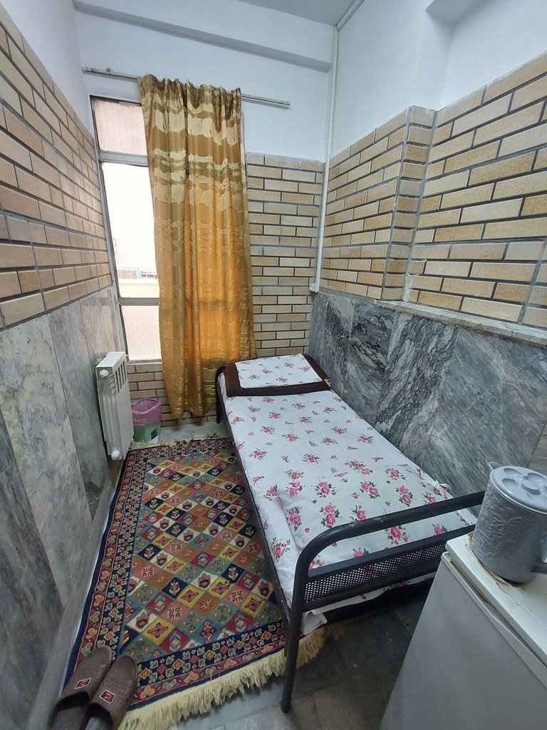 مسافرخانه نادر - واحد یک تخته ۴ ناصرخسرو