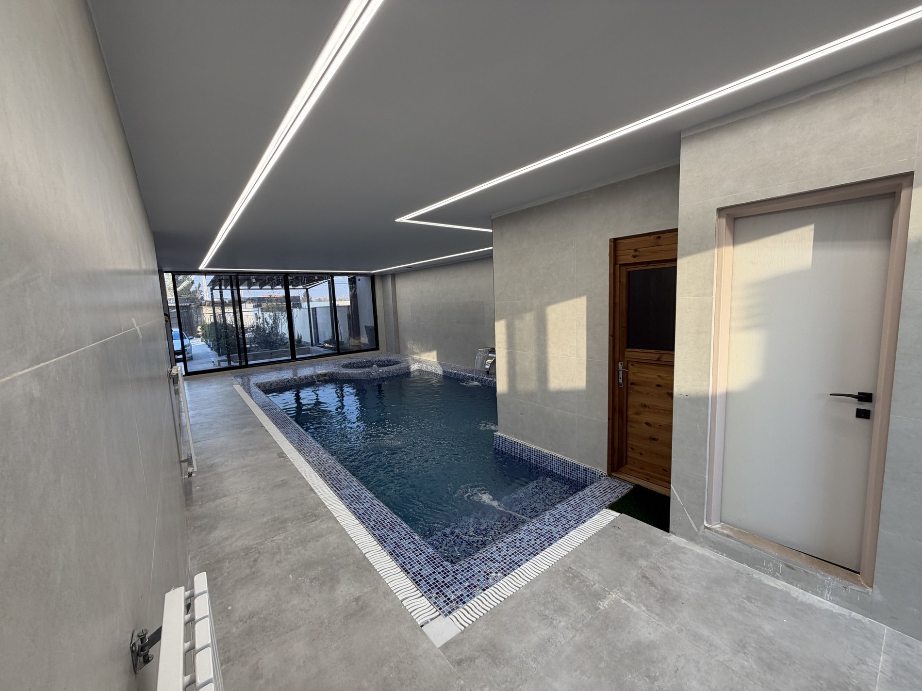 ویلا چهارخوابه دوبلکس استخردار آبگرم رهامیر