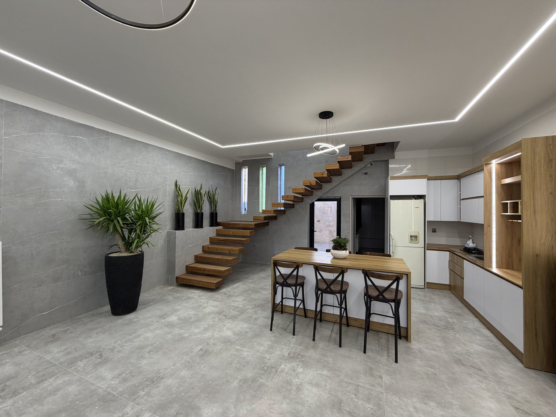 ویلا چهارخوابه دوبلکس استخردار آبگرم رهامیر