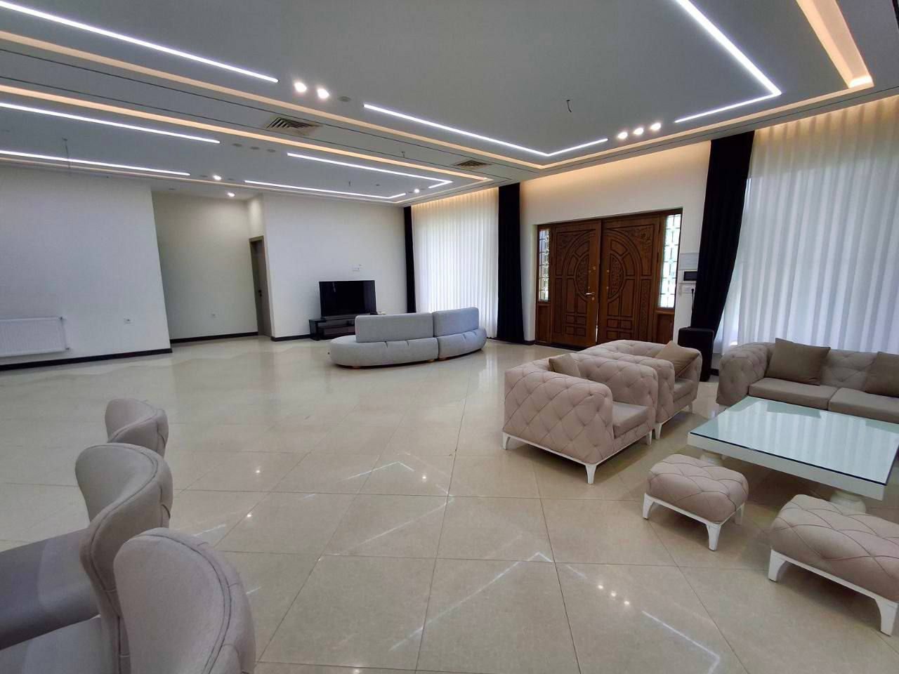 ویلا پنج خوابه دوبلکس استخردار آبگرم عمارت آبشار