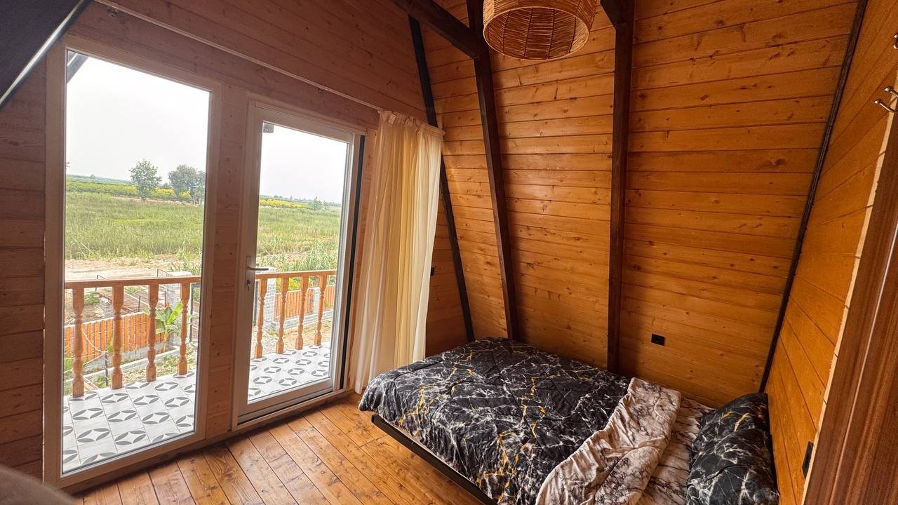 کلبه دوخوابه دوبلکس سوئیسی استخردار آبگرم مرتضوی