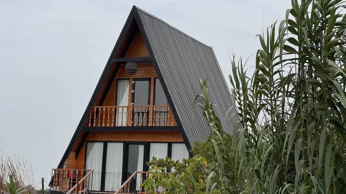 کلبه دوخوابه دوبلکس سوئیسی استخردار آبگرم مرتضوی