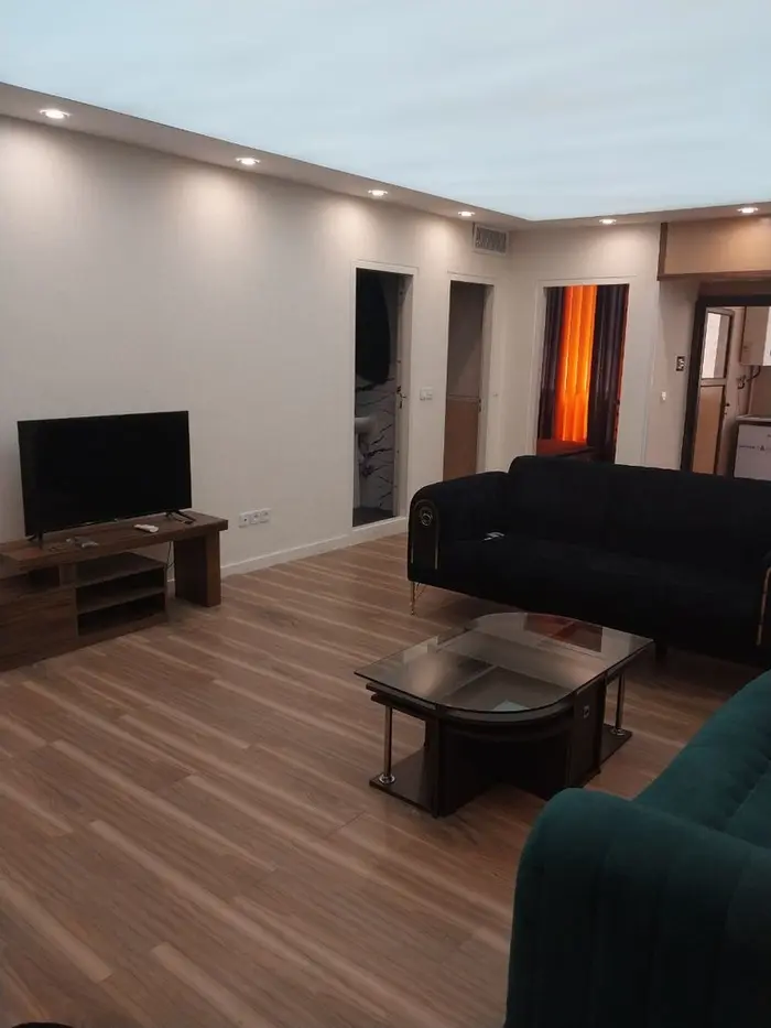 آپارتمان یک خوابه عظیمی هفت حوض