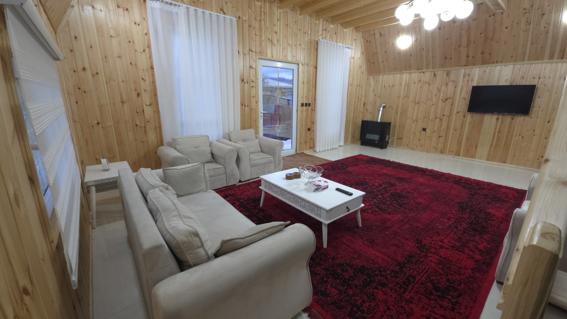 کلبه دوخوابه سوئیسی گیسوم 2