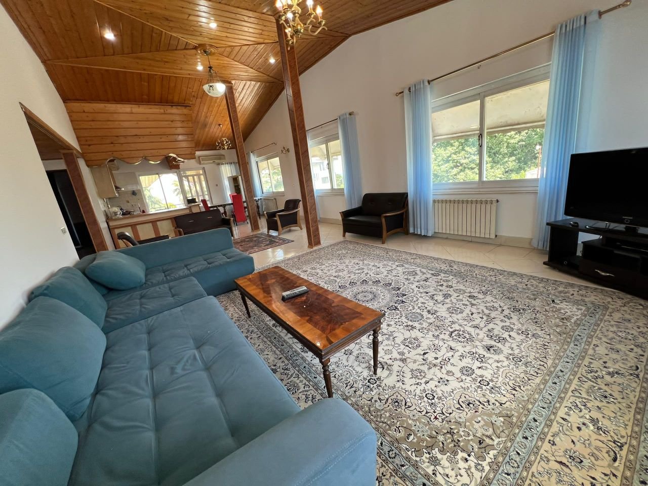 ویلا چهارخوابه ساحلی استخردار تریپلکس پلازا