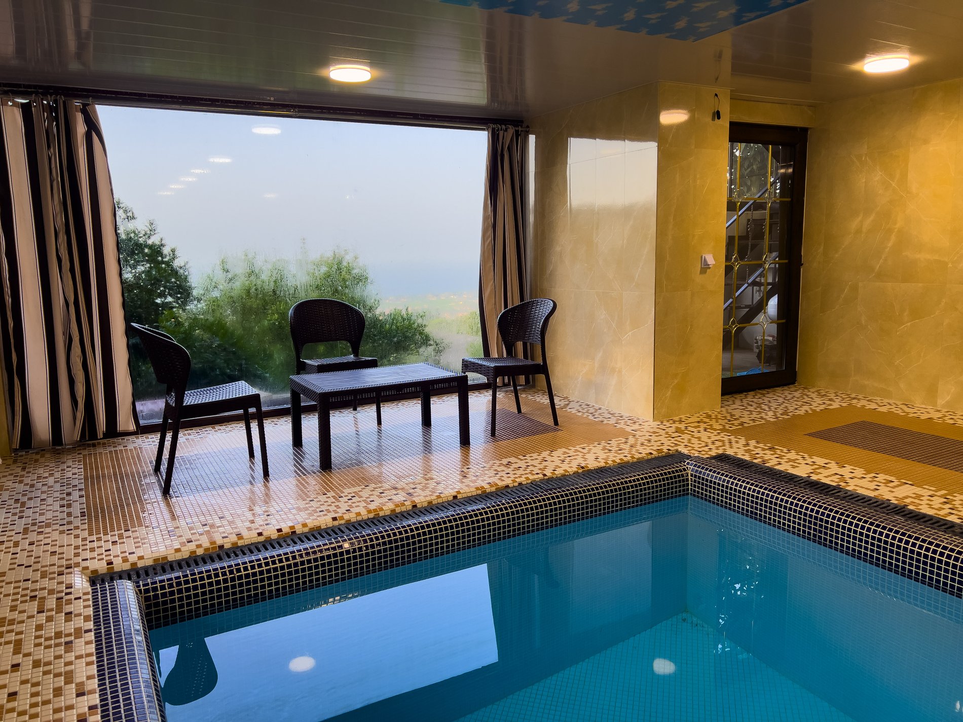 سه خوابه تریپلکس استخردار آبگرم بام اربکله