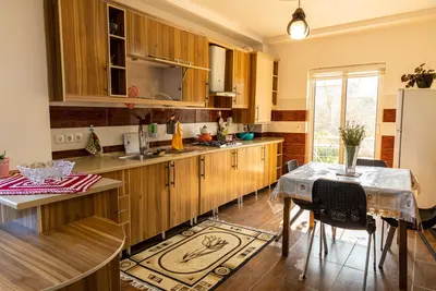 ویلا ویلا باغ گل شمعدونی 2