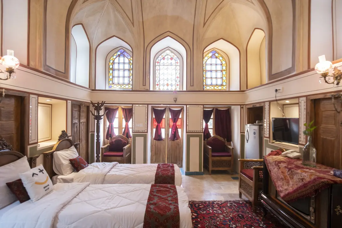 اقامتگاه سنتی عمارت یاس اصفهان - واحد شاهنشین