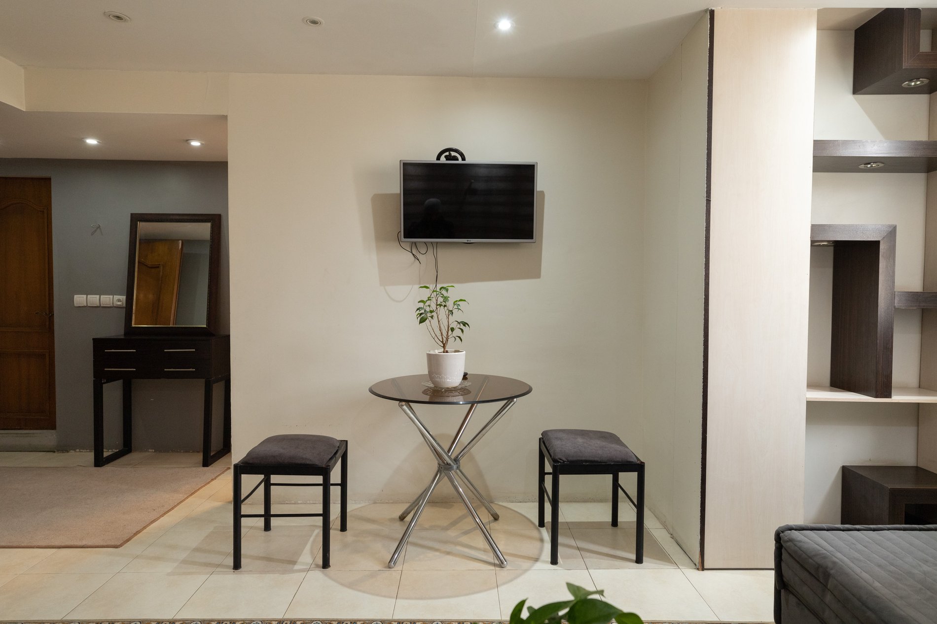 یک خوابه مهرپویا - واحد 4