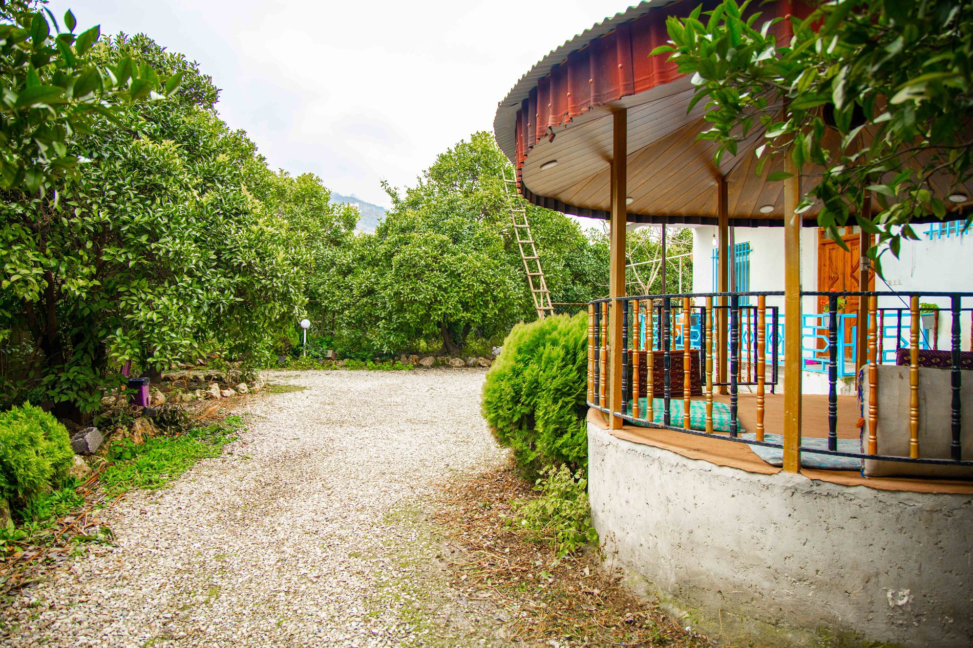 سه خوابه جنگلی استخردار آبگرم غنمی