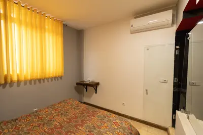 هاستل رگ‌ راگ واحد دو تخته جکوزی دار