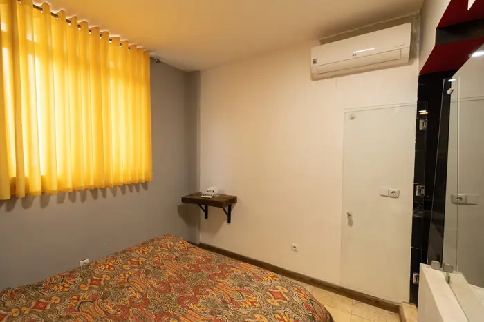 هاستل رگ‌ راگ واحد دو تخته جکوزی دار