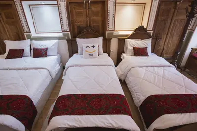 اقامتگاه سنتی عمارت یاس اصفهان - واحد شاهنشین