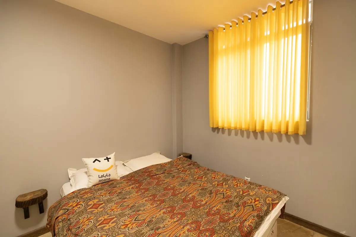 هاستل رگ‌ راگ واحد دو تخته جکوزی دار