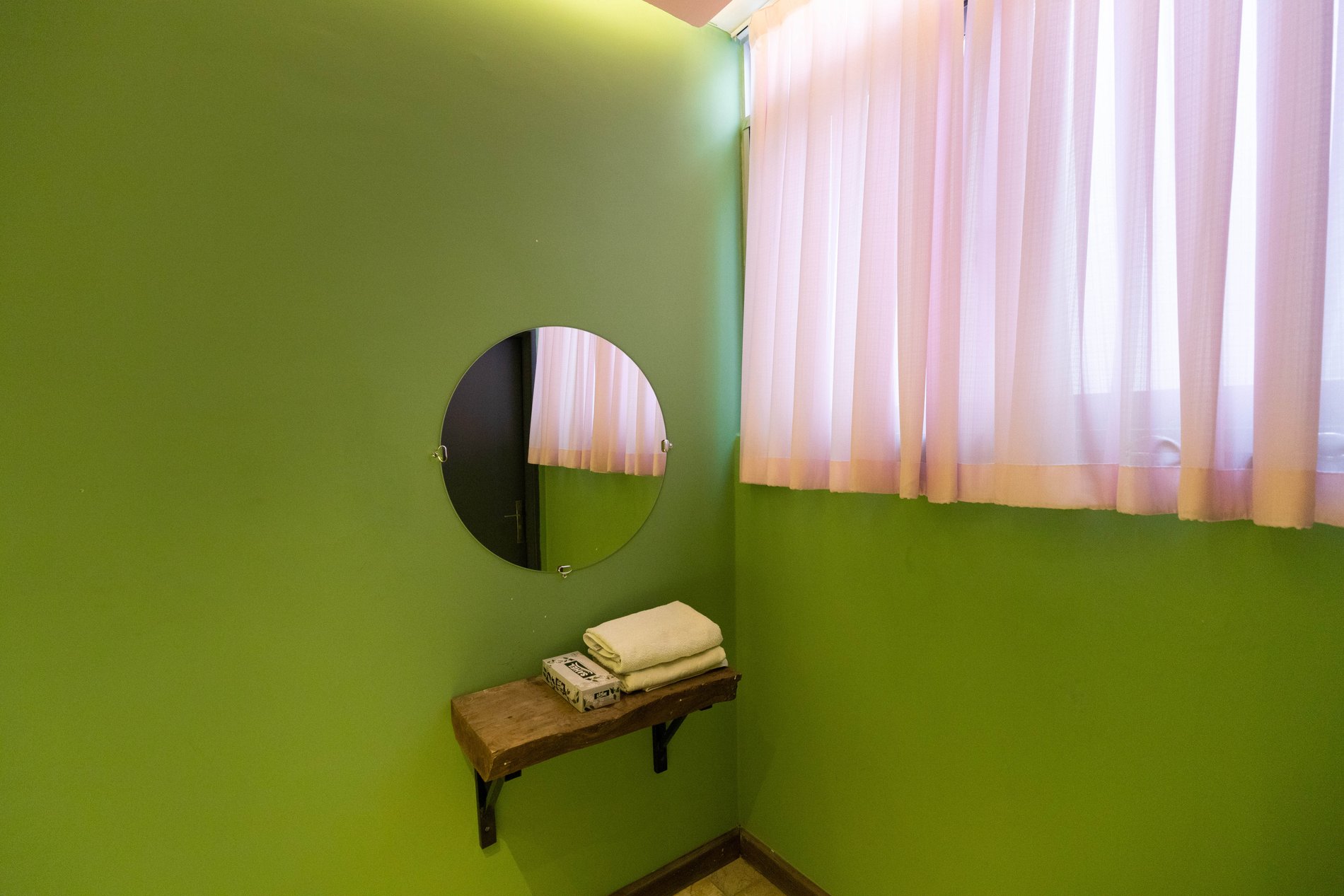 هاستل رگ‌ راگ - اتاق دوتخته اقتصادی (طبقه اول)