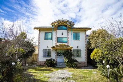 سوئیت فلت  کلبه طلایی 2