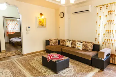 ویلا ویلا باغ گل شمعدونی 2