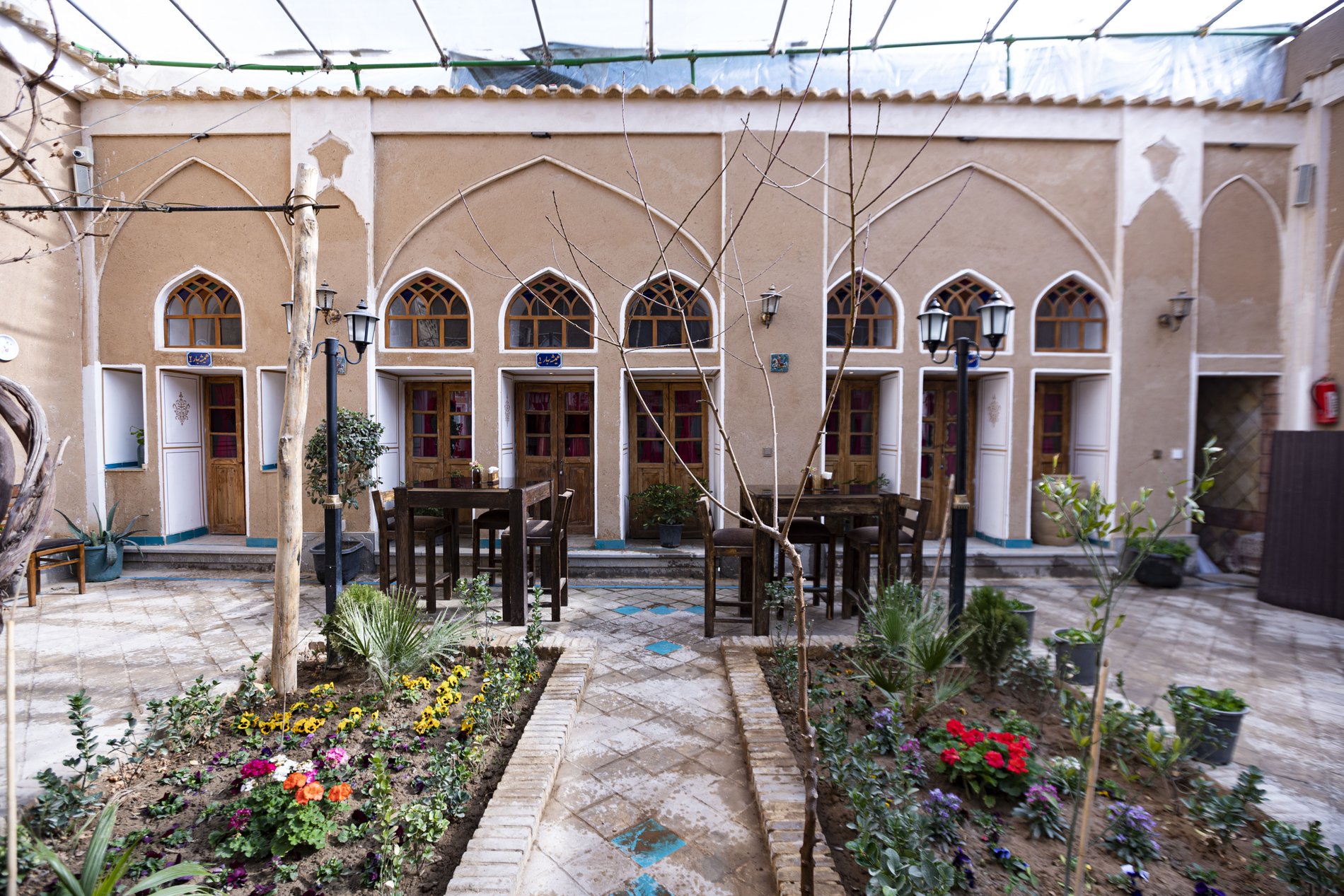 اقامتگاه سنتی عمارت یاس اصفهان - واحد دلنشین