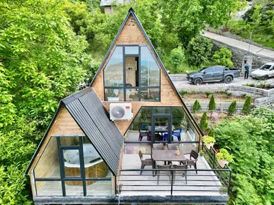 کلبه دوخوابه جنگلی سوئیسی دوبلکس جانا