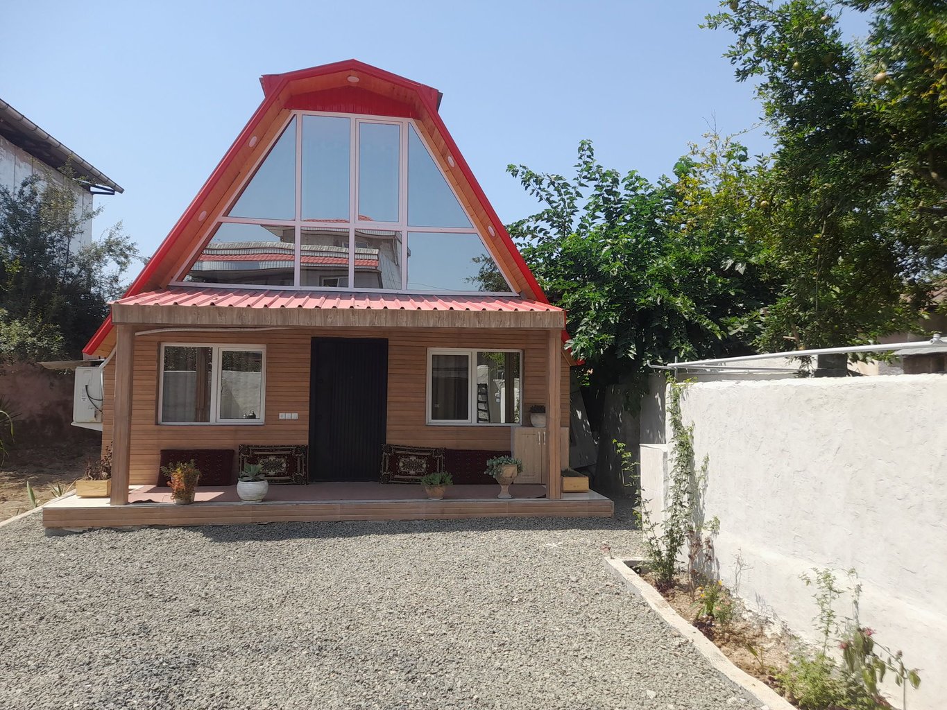 کلبه دوخوابه سوئیسی پالم