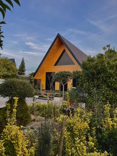 کلبه دوخوابه سوئیسی تی ته