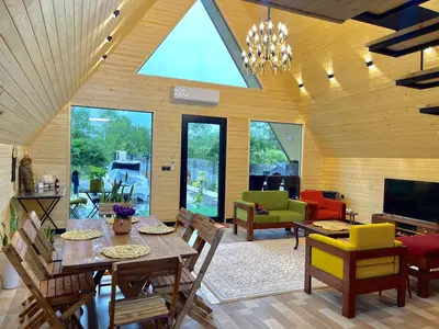 کلبه دوخوابه سوئیسی تی ته