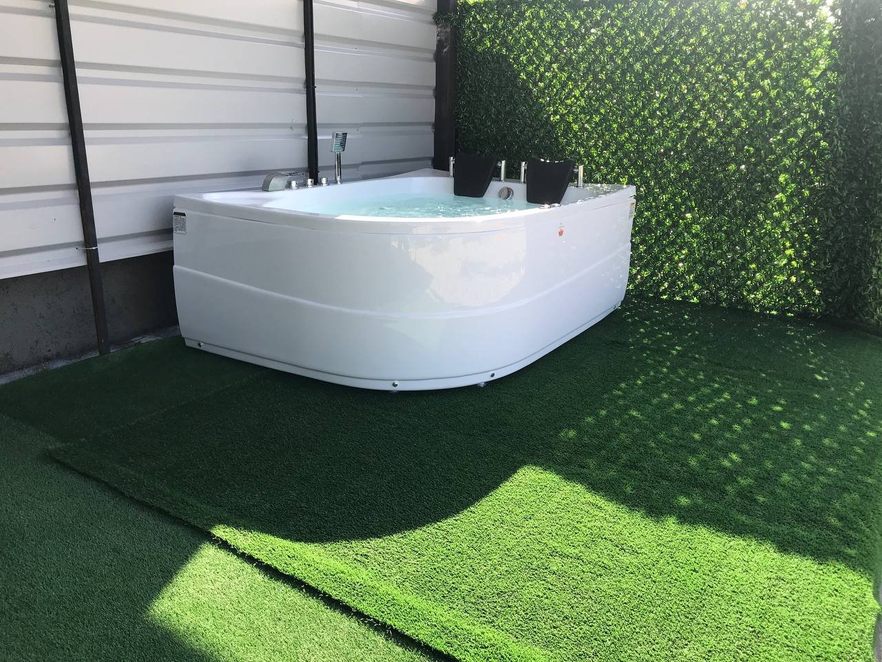 کلبه یک خوابه جکوزی دار آریس