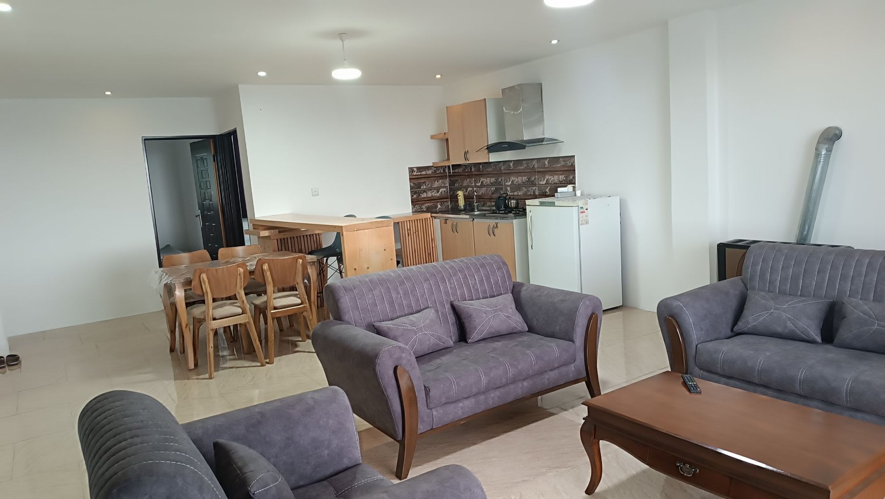 آپارتمان دوخوابه ساحلی کاج ۳