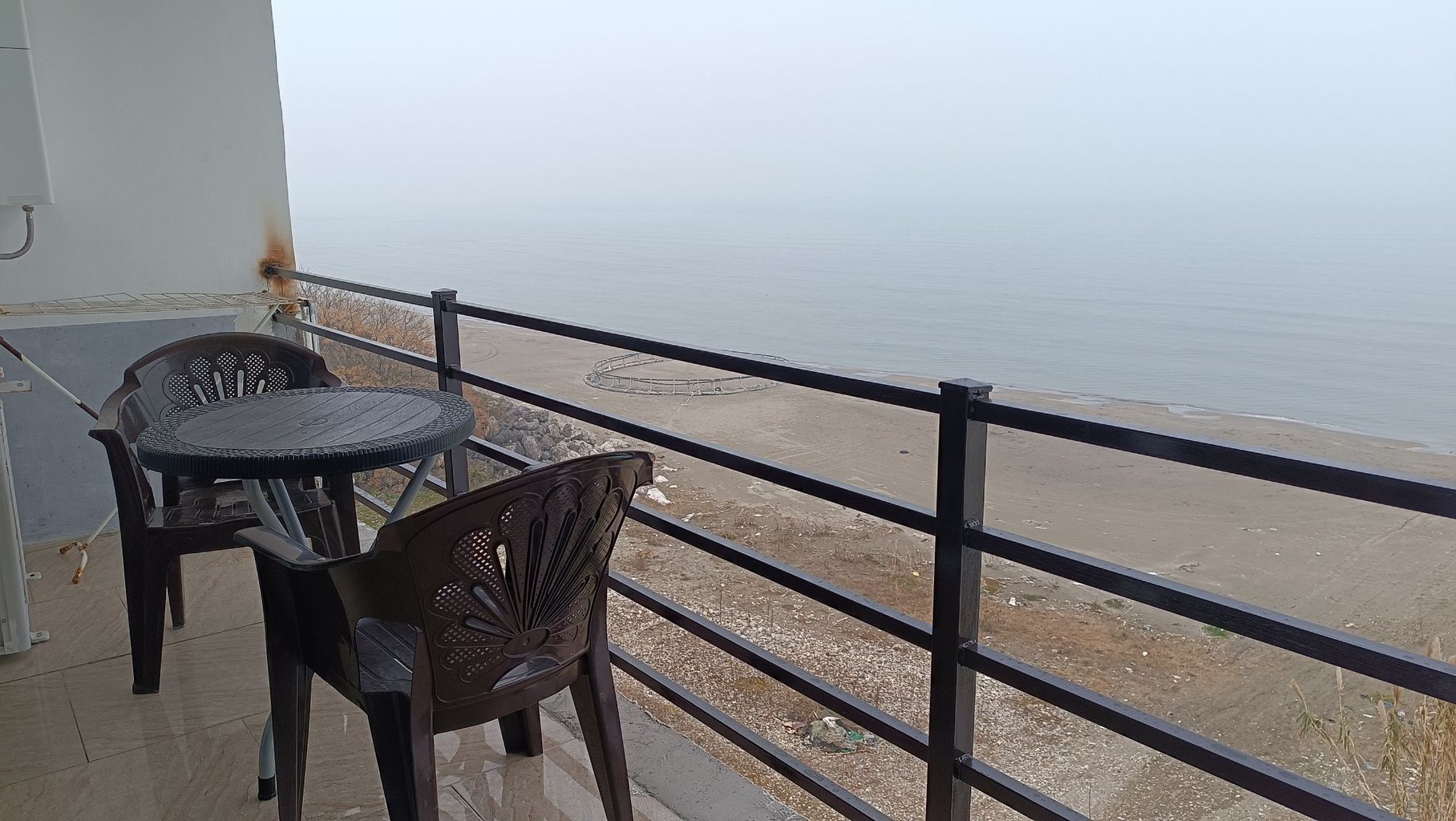 آپارتمان دوخوابه ساحلی کاج ۳