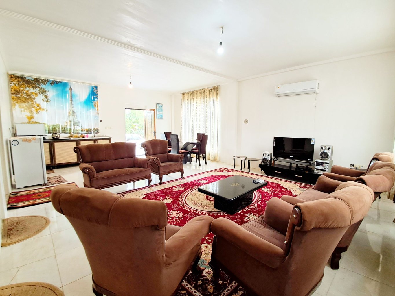 کلبه دوخوابه باغ تاج