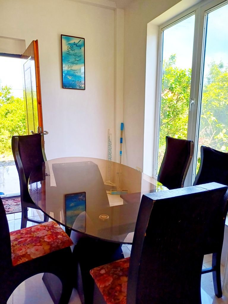 کلبه دوخوابه باغ تاج