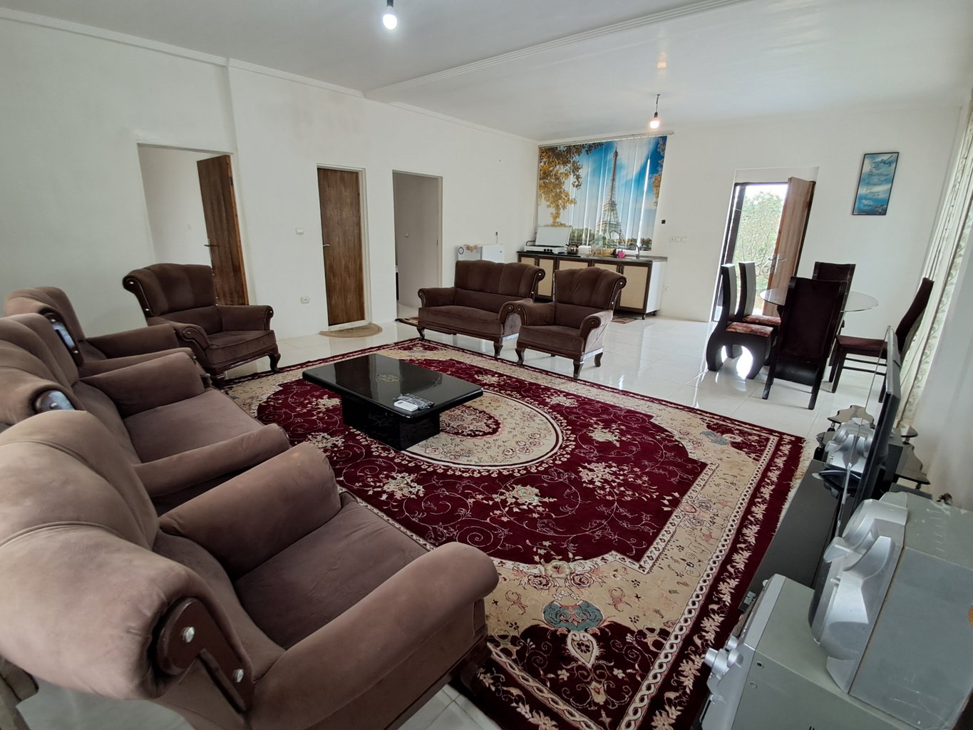 کلبه دوخوابه باغ تاج