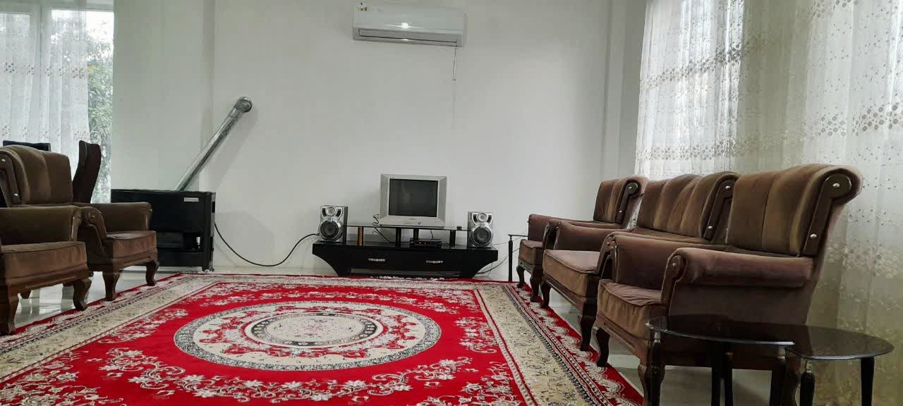 کلبه دوخوابه باغ تاج