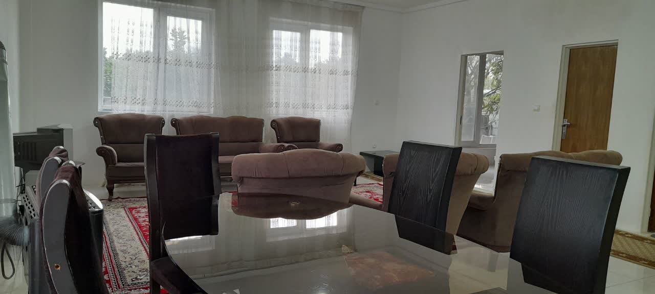 کلبه دوخوابه باغ تاج