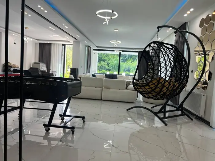 ویلا شش خوابه استخردار آبگرم جهان آرا