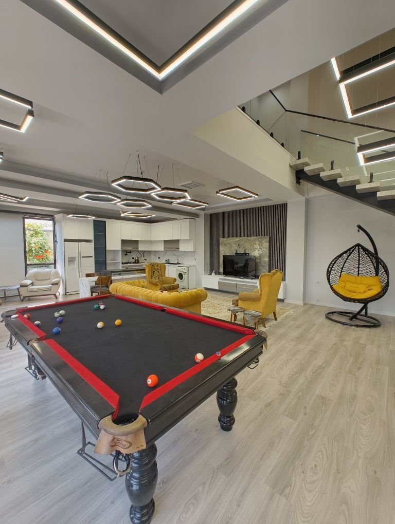 سه خوابه استخردار شاه باغی